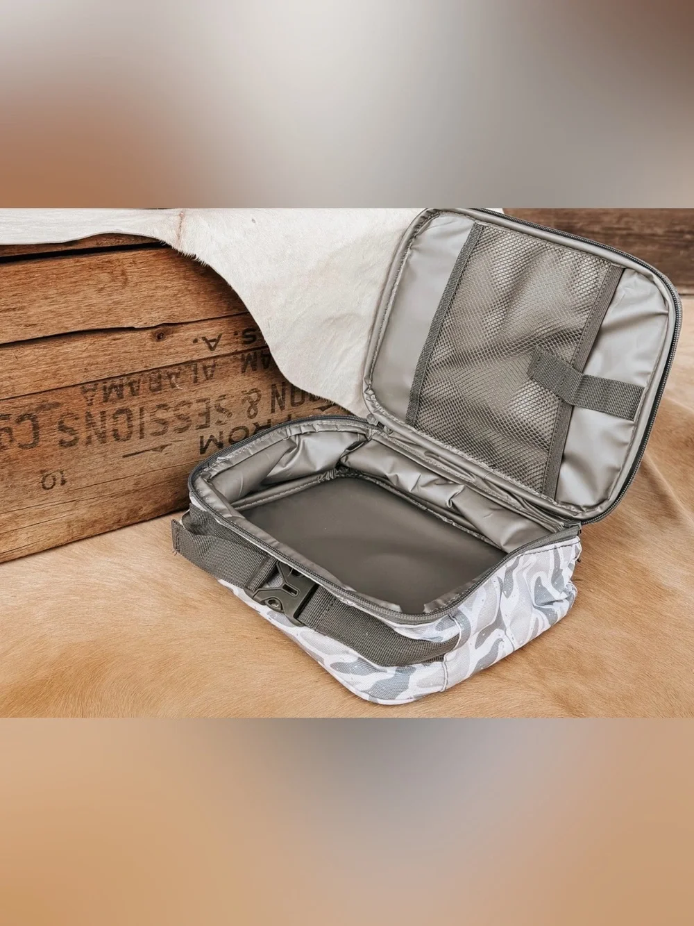 Burlebo White Camo Lunchbox